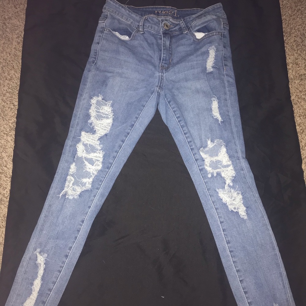 Rue 21 jeans size 6 mid rise ankle length